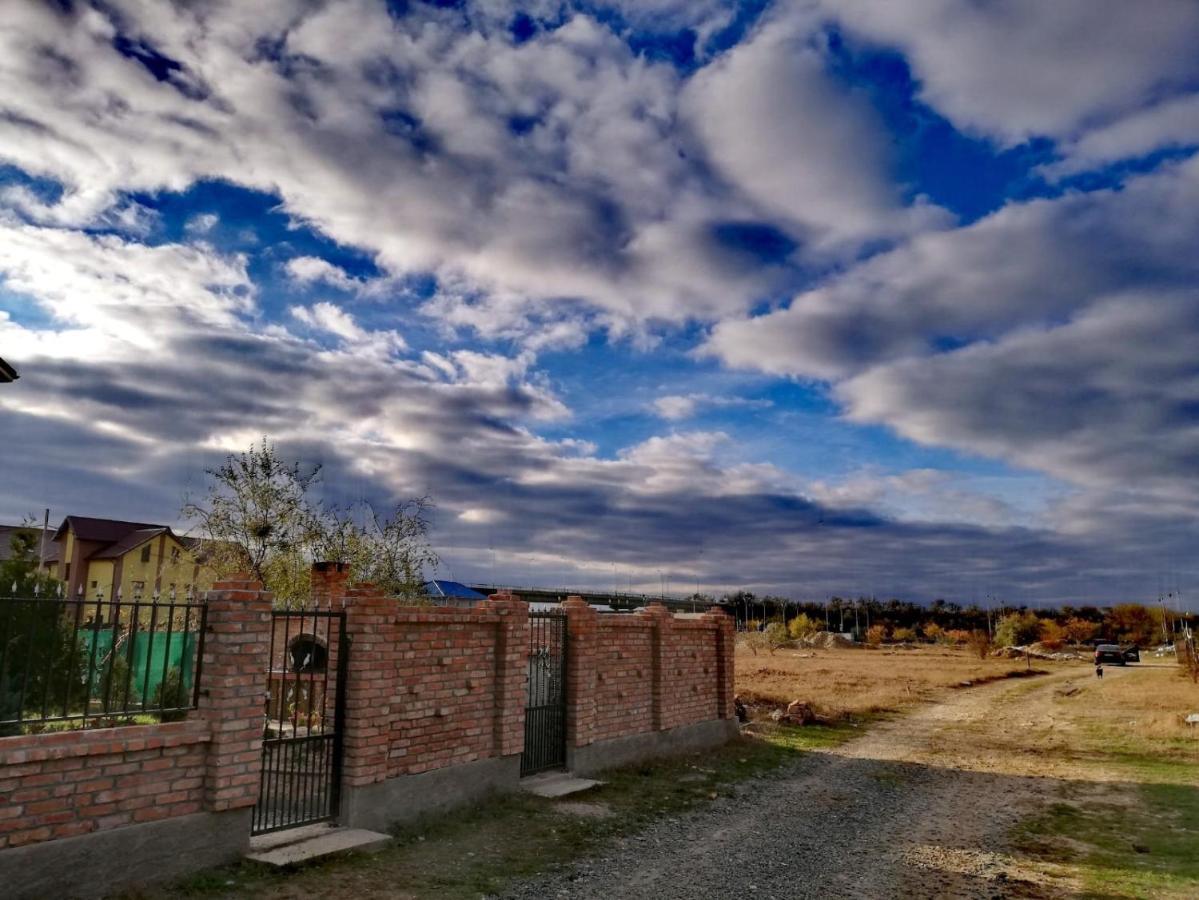 Отель Casa Alba Нэводари Экстерьер фото