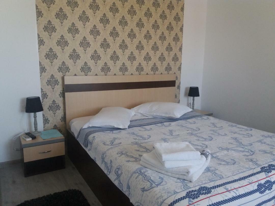 Отель Casa Alba Нэводари Экстерьер фото